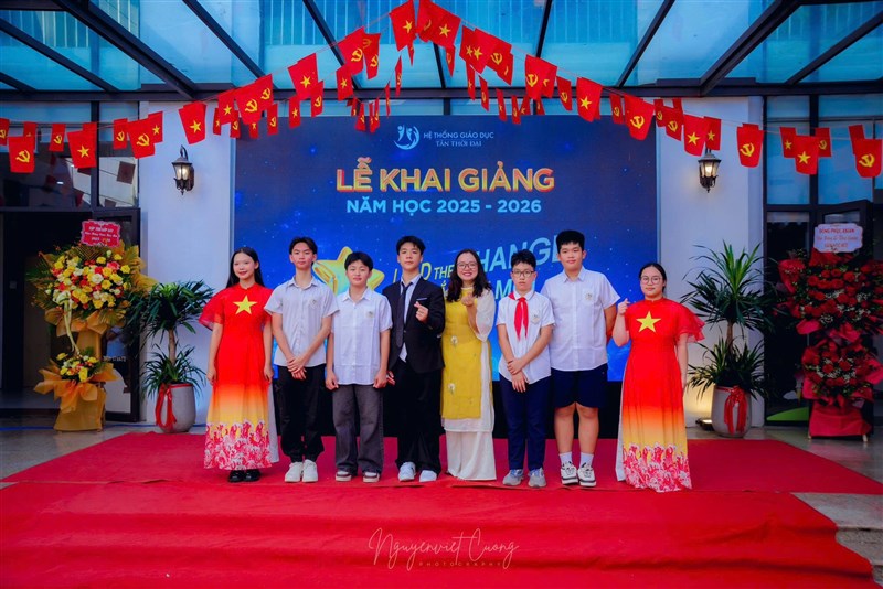 KHI TÔI LÙI LẠI MỘT BƯỚC, HỌC TRÒ ĐÃ TIẾN XA HƠN TÔI NGHĨ...